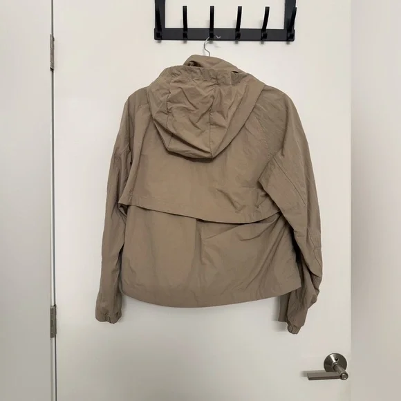 Lululemon always effortless jacket in sheer oak - Picture 4 of 4